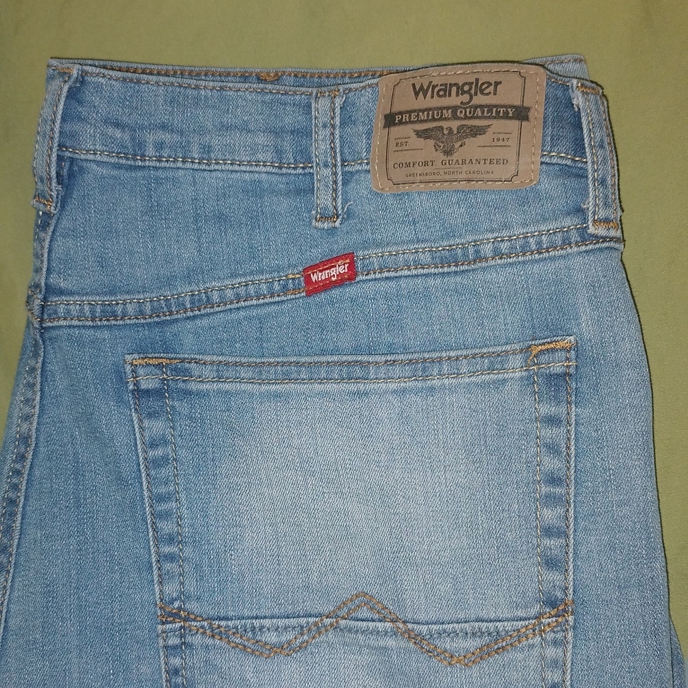 Wrangler jeans slim fit 36/32 light blue soft men's jeans